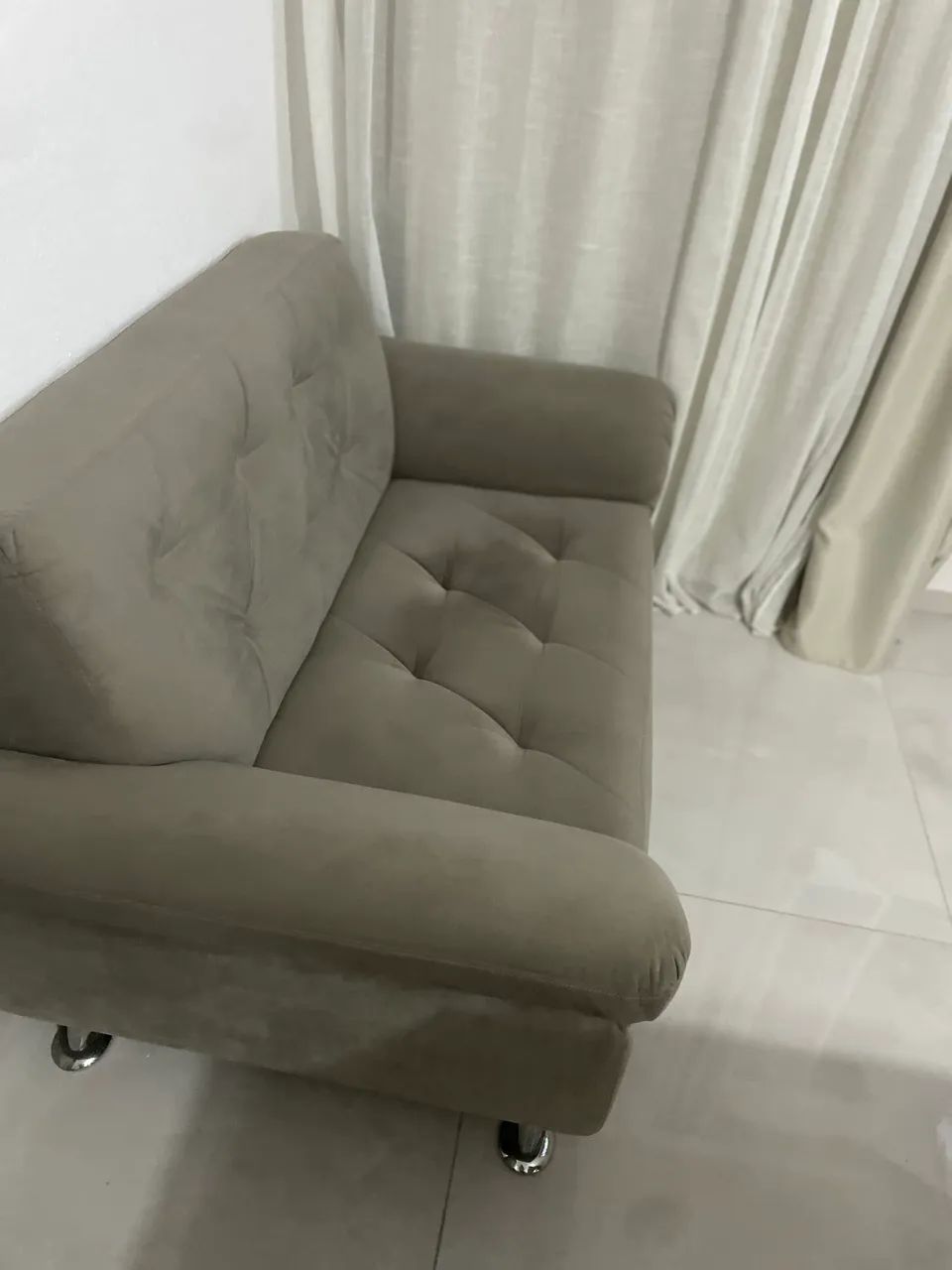 Sofá 2 lugares 