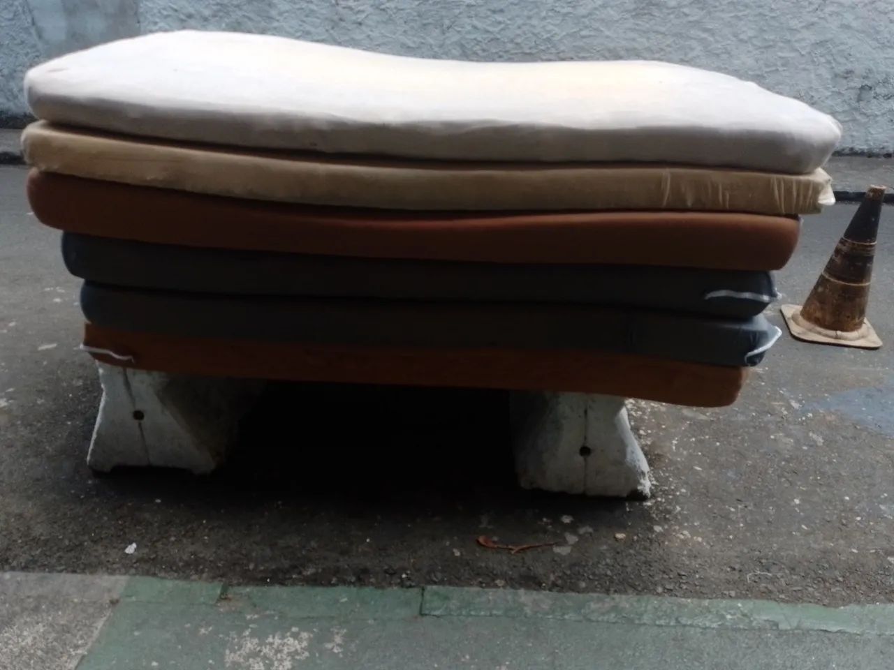 Colchão de casal 160$ cada