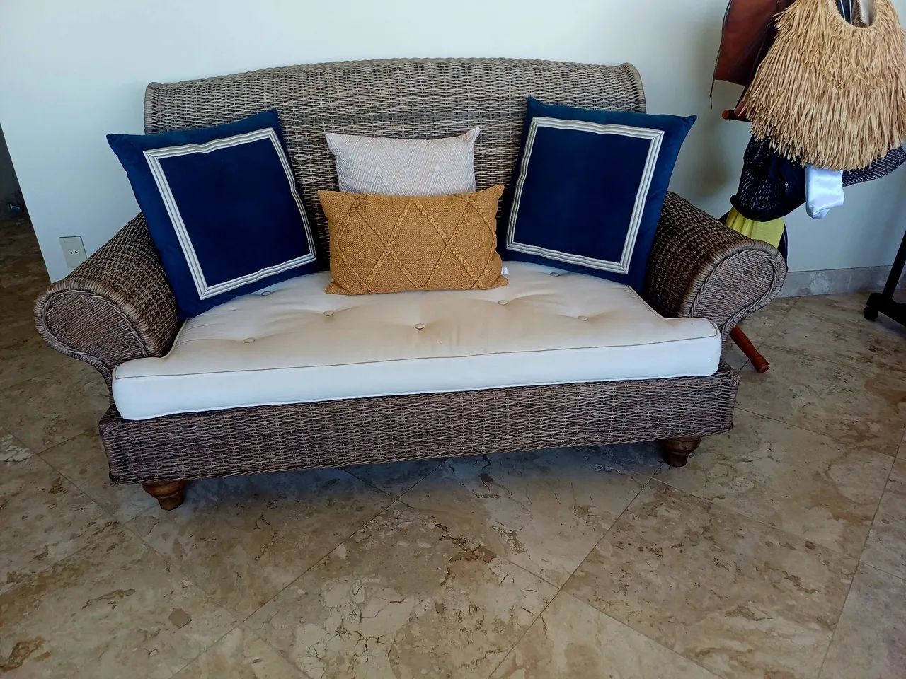 Selling Everything64962143125379120