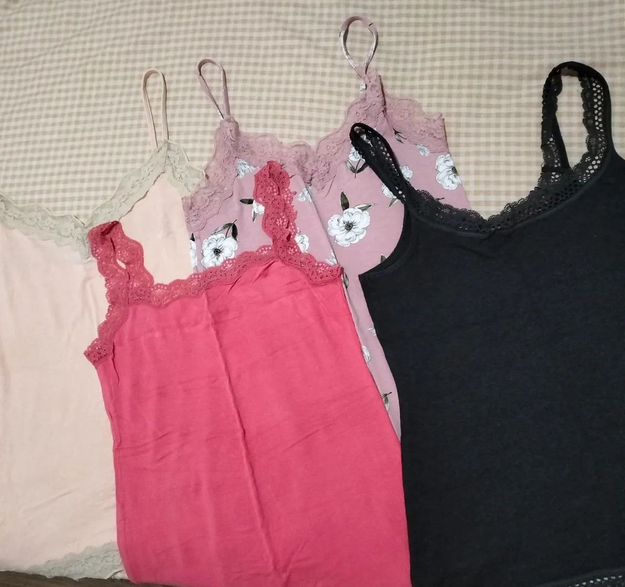 Lote de blusas  - Foto 2