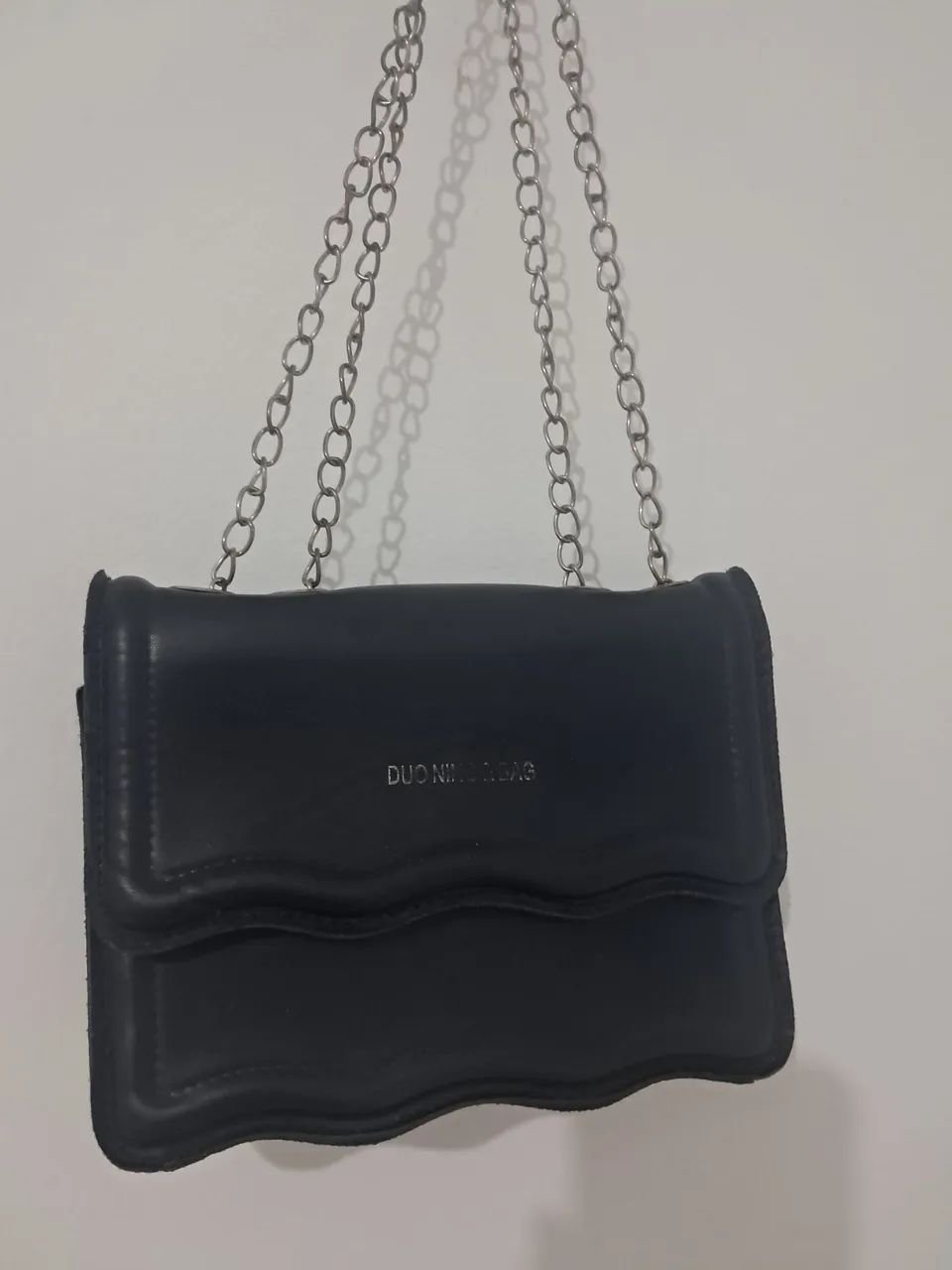 Bolsa bag pequena com alça longa 