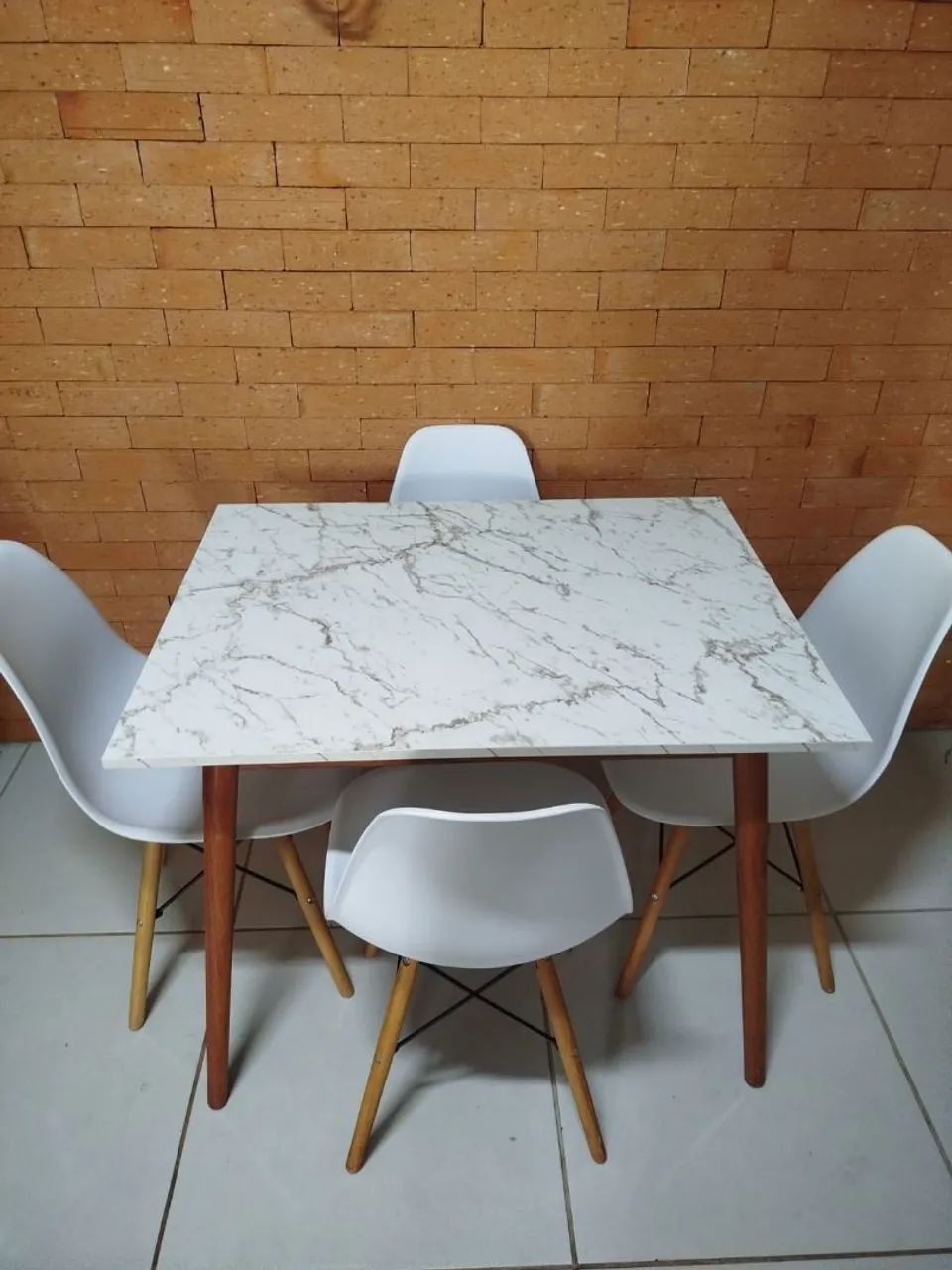 Mesa de jantar com 4 cadeiras  - Foto 3
