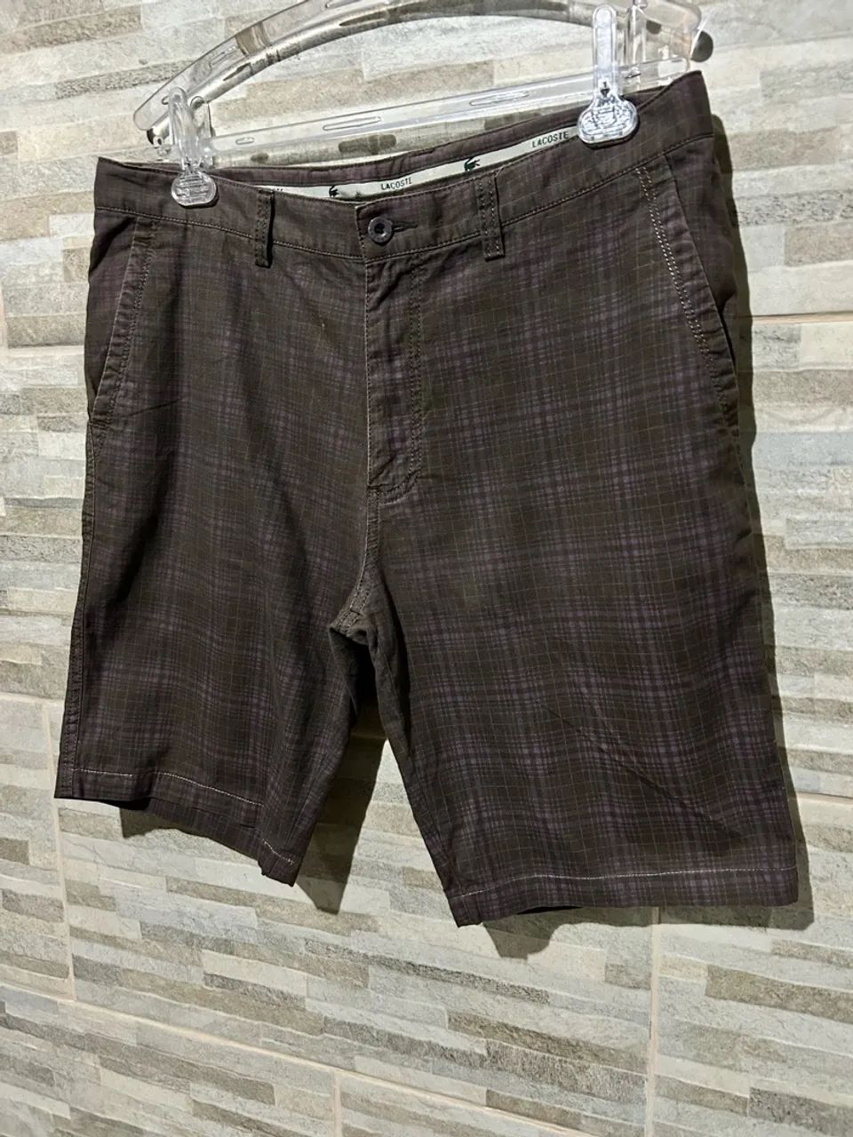 Bermuda xadrez marrom Lacoste 46 - Foto 2