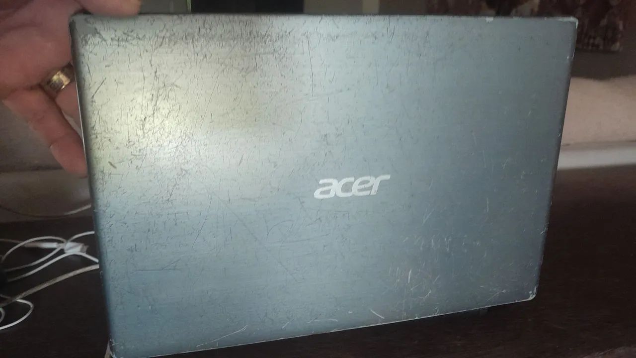 Netebook Acer com defeito
