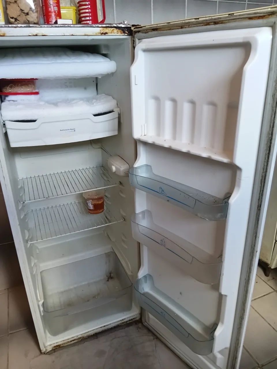 Geladeira funcionando perfeitamente 