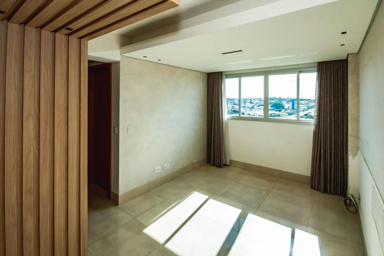 Apartamento à Venda - Liberdade, 4 Quartos, 130 m2
