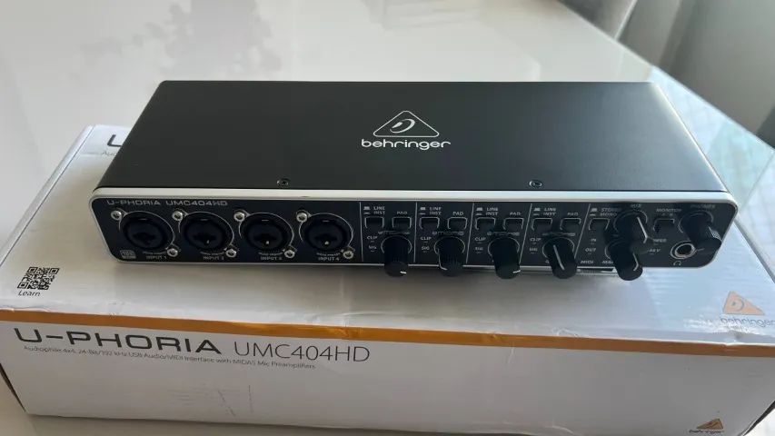  Interface de áudio Behringer U-Phoria UMC404HD - Foto 4