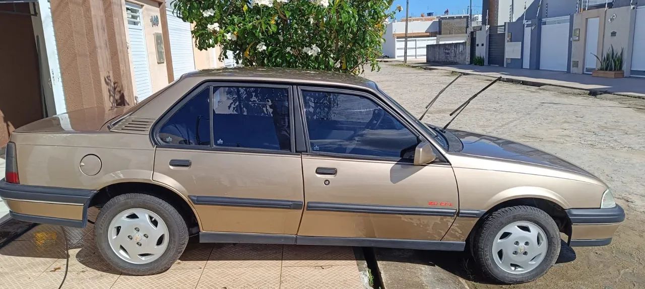 Chevrolet Monza GLS/ Hi-tech 2.0 EFI 2P E 4P 1995 - Foto 3