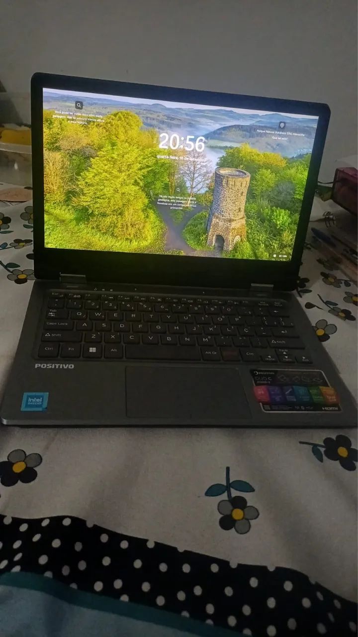 Notebook Positivo 2 em 1 ? R$ 700 