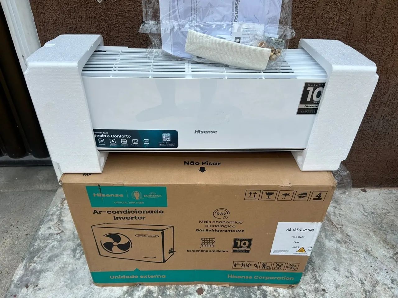Split 12 mil btus hisense