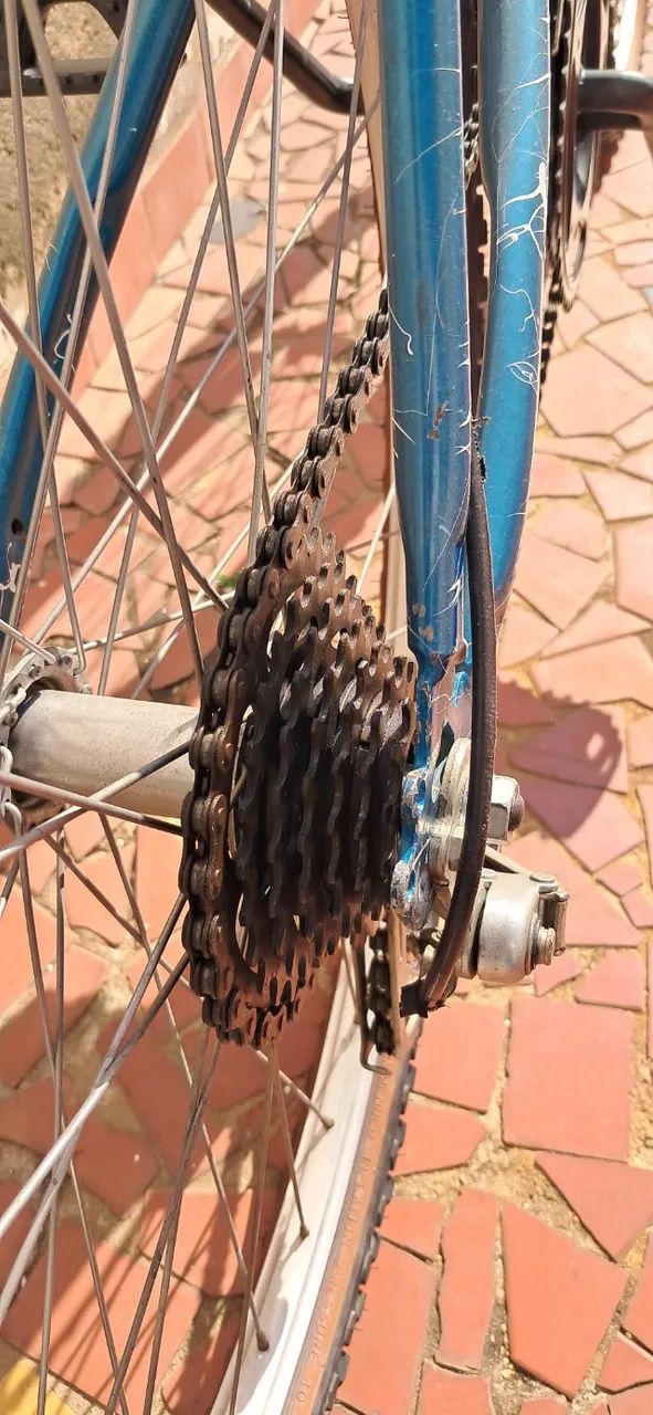 Bicicleta MTB 21 Velocidades, Aro 26 - Foto 4