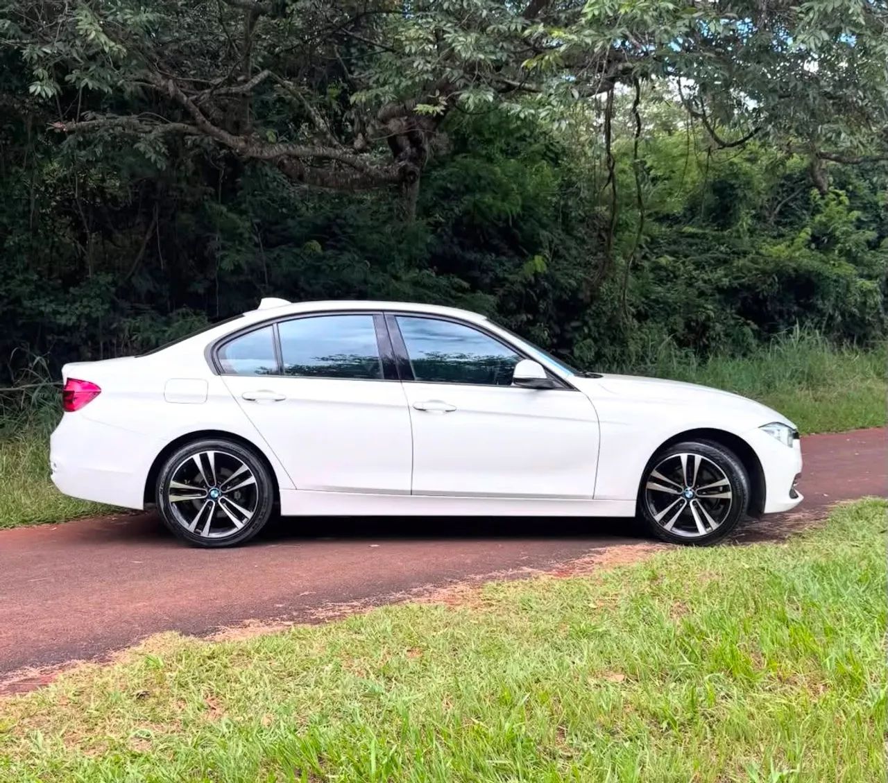 BMW 320I A Modern/sport TB 2.0/a.flex 16V 4P 2016