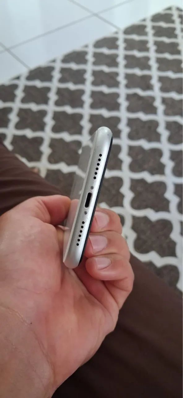 iPhone XR 64g - Foto 3