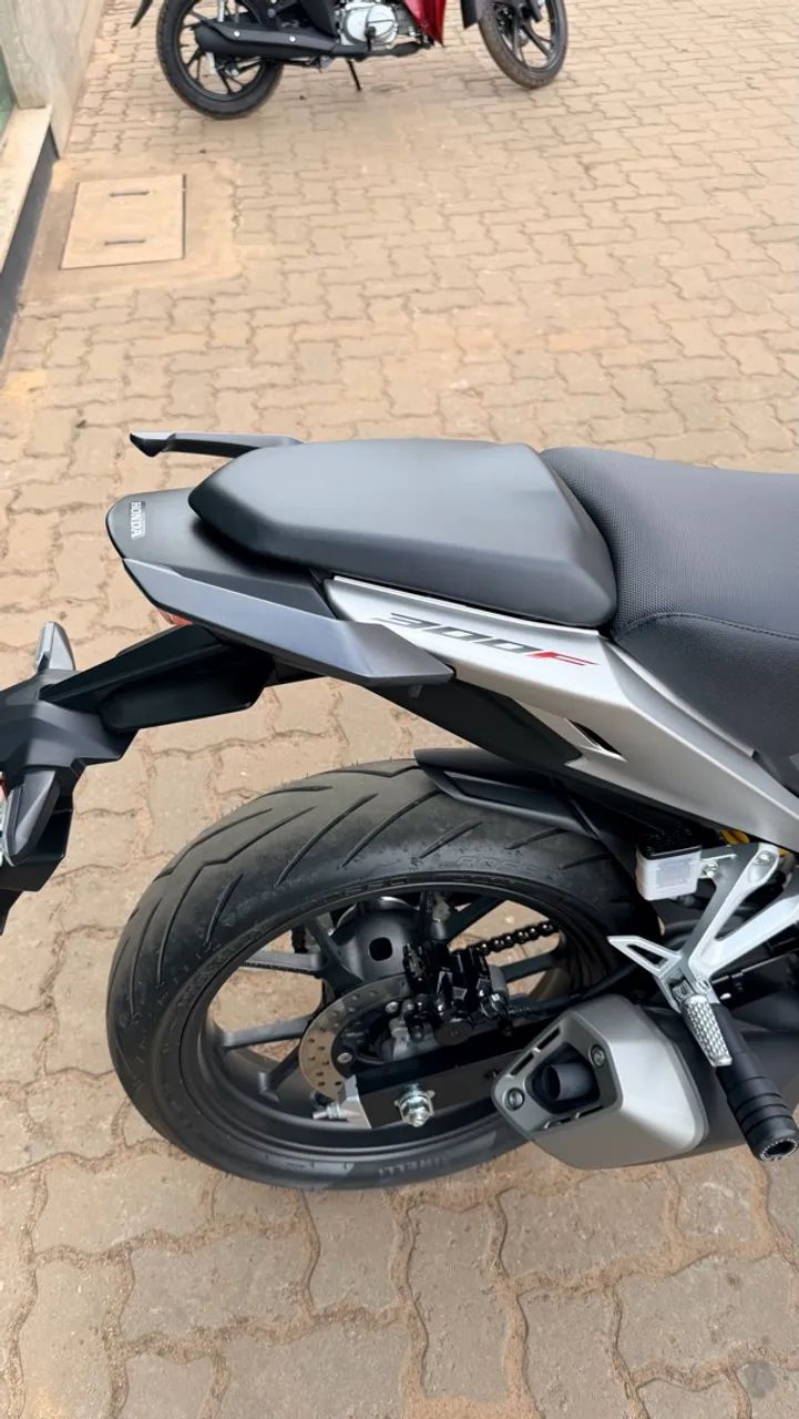 CB 300 praticamente zero - Foto 4