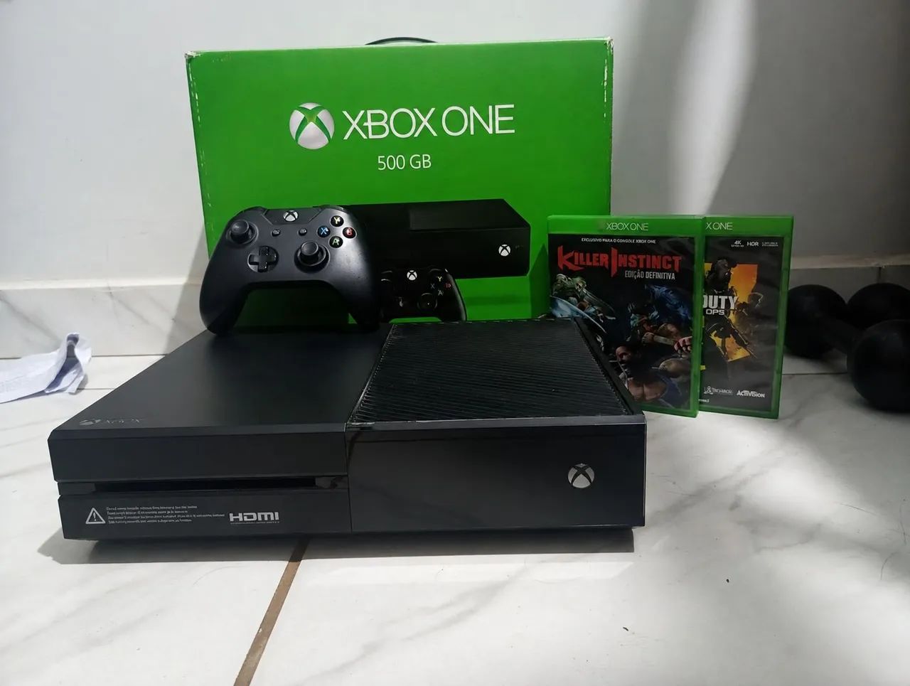 Xbox one 500Gb + dois jogos e controle ( originais) - Consoles de
