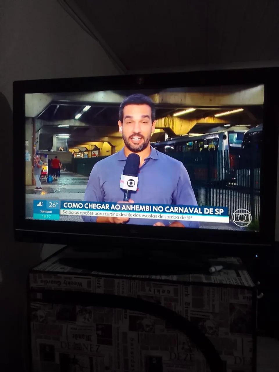 Tv LCD AOC 32 polegadas em bom estado..