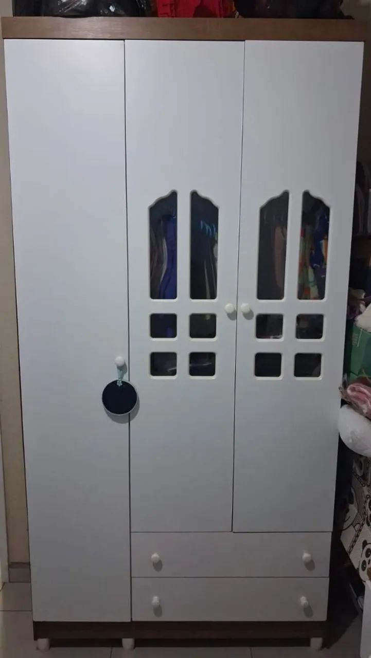 Guarda roupa infantil 