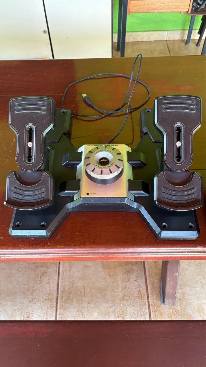 Saitek Flight Yoke System + Rudder Pedals - Foto 4