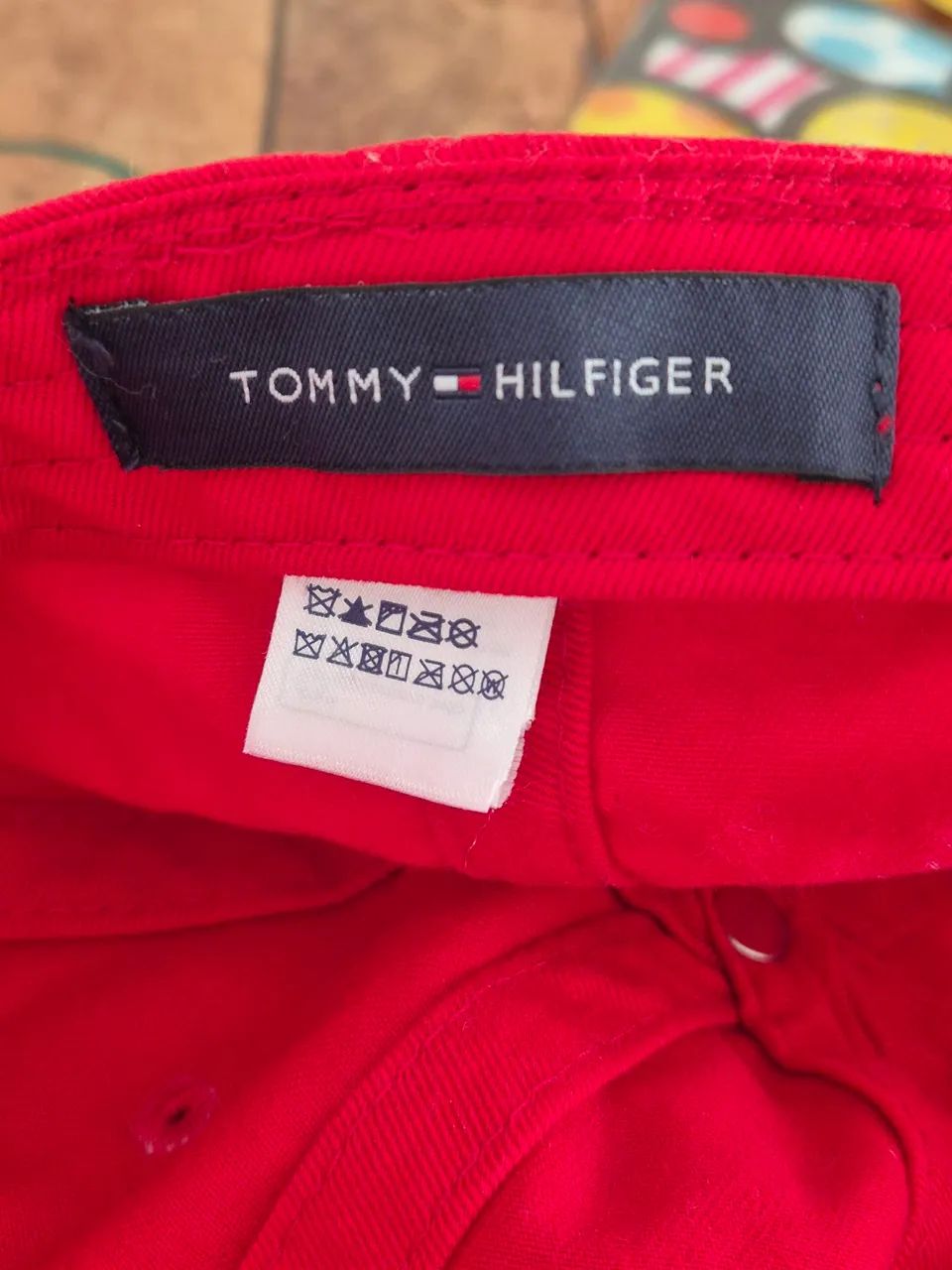 Boné Tommy Hilfiger Clássico Vermelho<br>0  - Foto 2