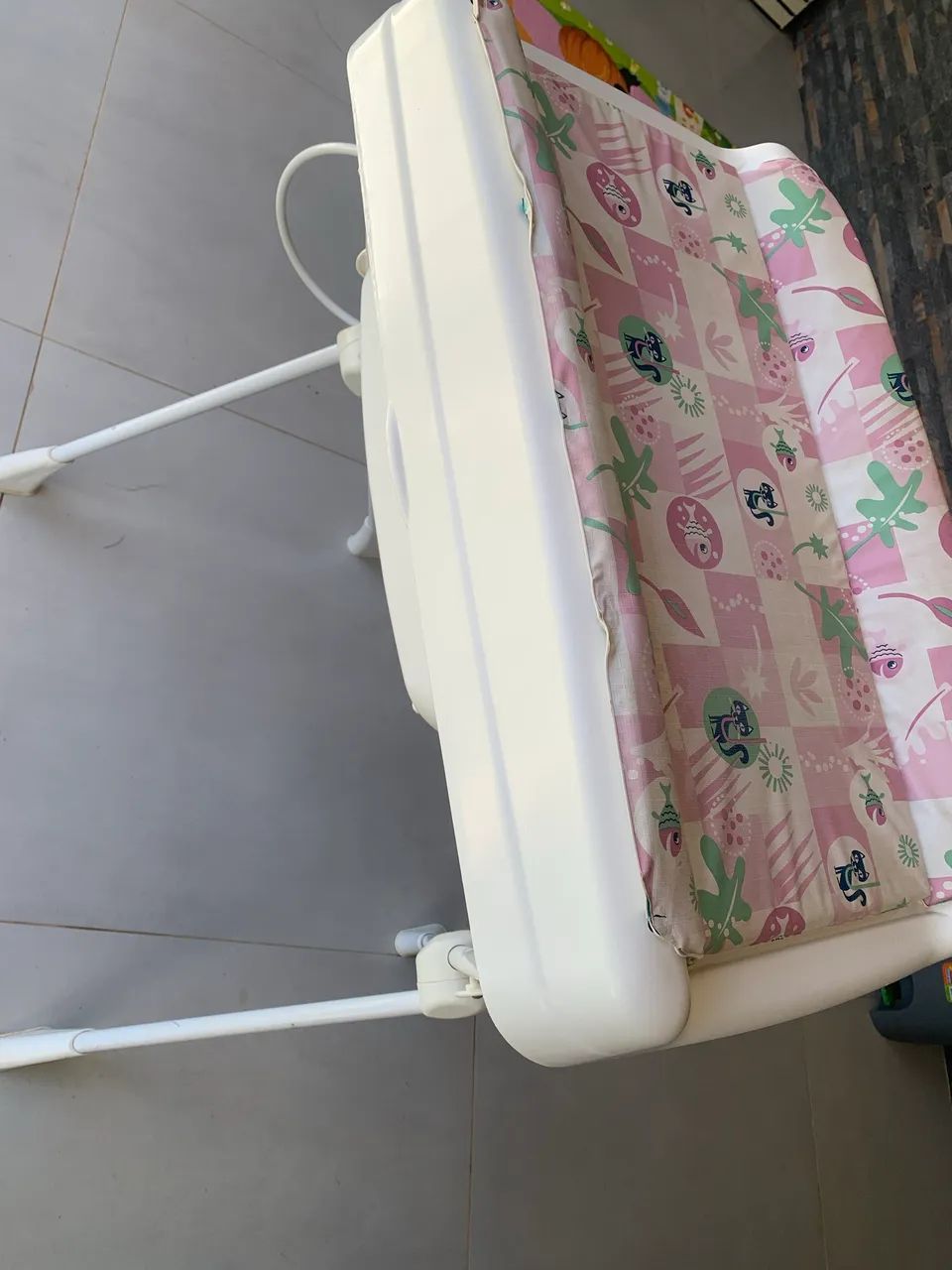 Banheira com suporte e trocador, semi nova  - Foto 2