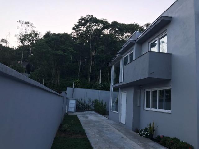 Linda casa 3 suites bairro Gloria em Joinville - Foto 12