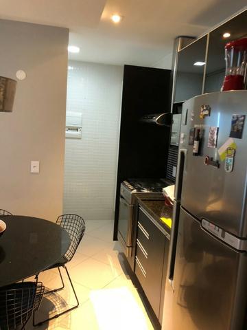 Apartamento Tancredo Neves Mundo Plaza 2 suítes finamente decorado 2 vagas Nascente - Foto 14