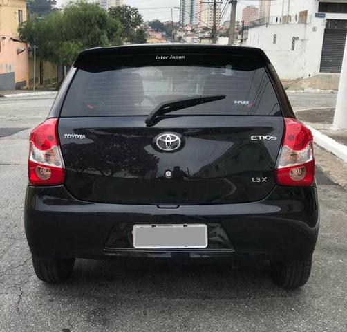 Toyota Etios 1.3 X 2014 - Completo - Foto 8