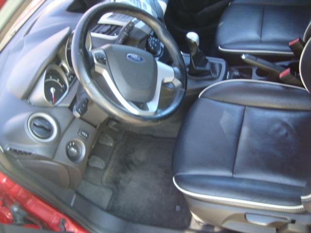 BARBADA New Fiesta 1.6 + completo. - Foto 7
