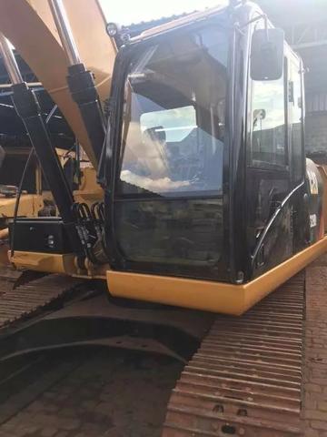 Escavadeira Hidraulica CAT 320 D2 - Foto 5