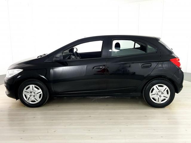 Chevrolet ONIX HATCH Joy 1.0 8V Flex 5p Mec. - Preto - 2017 - Foto 2