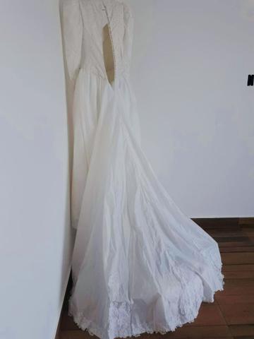Vendo Vestido de Noiva - Grife de SP (nunca foi usado) - Foto 5