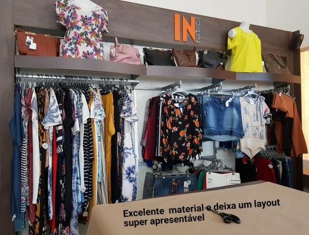 Vendo móveis de loja de roupas e acessórios em geral