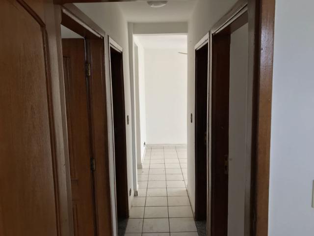 Apartamento com 3 Quartos - Prox. do Aeroporto - Foto 9