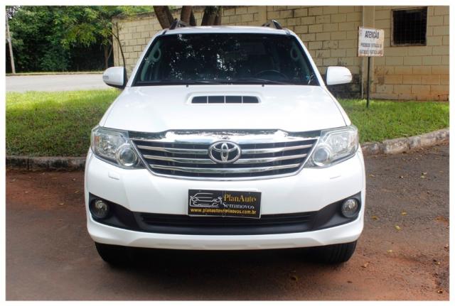 Toyota Hilux Sw4 SRV 4x4 4P - Foto 3