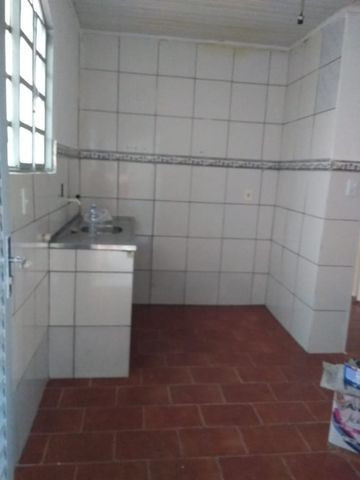 Casa nos fundo para aluguel - Foto 2