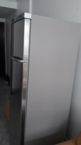 Um Freezers quase novo por R$1.100 - Foto 2