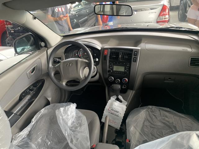 Tucson GLs 2.0 automático de 30.990 por 26.990 - Foto 5