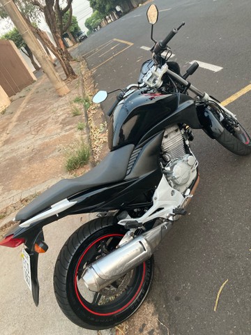 CB 300