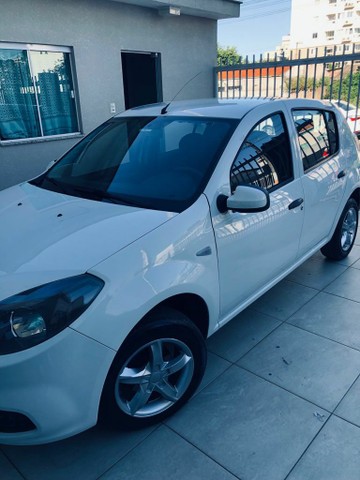 SANDERO 2014 IMPECÁVEL