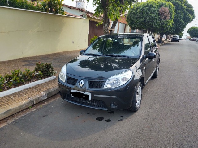 SANDERO 1.6 BAIXO KM