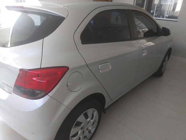 ONIX LT AUTOMÁTICO