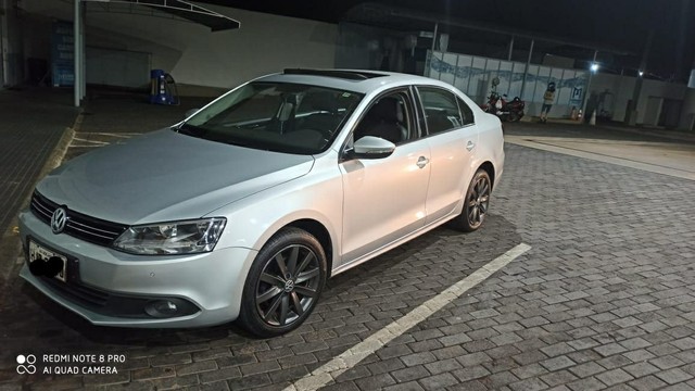 JETTA 2.0 CARRO EXTRA