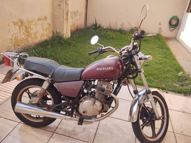 VENDO INTRUDER 125 VERMELHA.