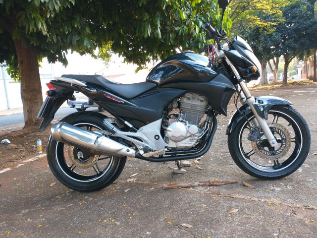 CB 300 ANO 2012