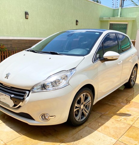 PEUGEOT 208 GRIFF C/TETO PANORÂMICO