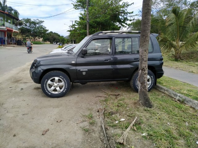 PAJERO TR4