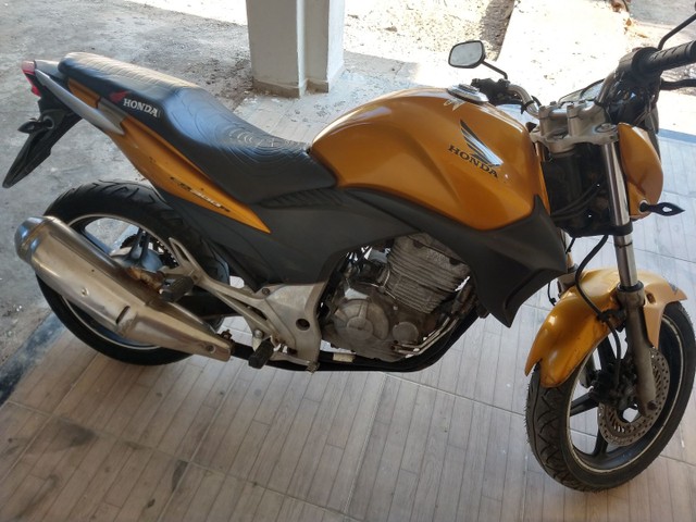 CB 300