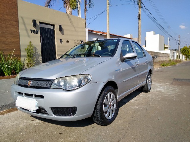 FIAT SIENA 2010 BEM CONSERVADO