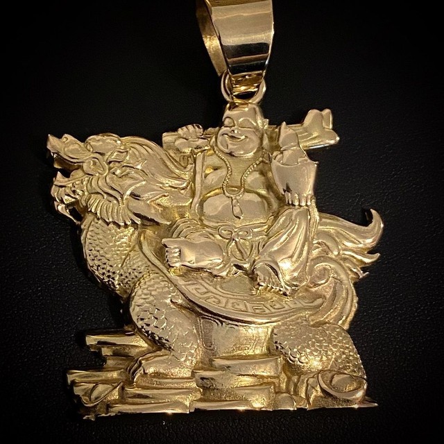 Pingente em Ouro 18K 60 gramas - Foto 6