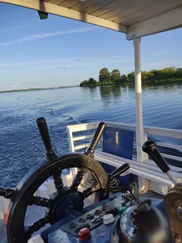 Barco de passeio, pesca e recreio 